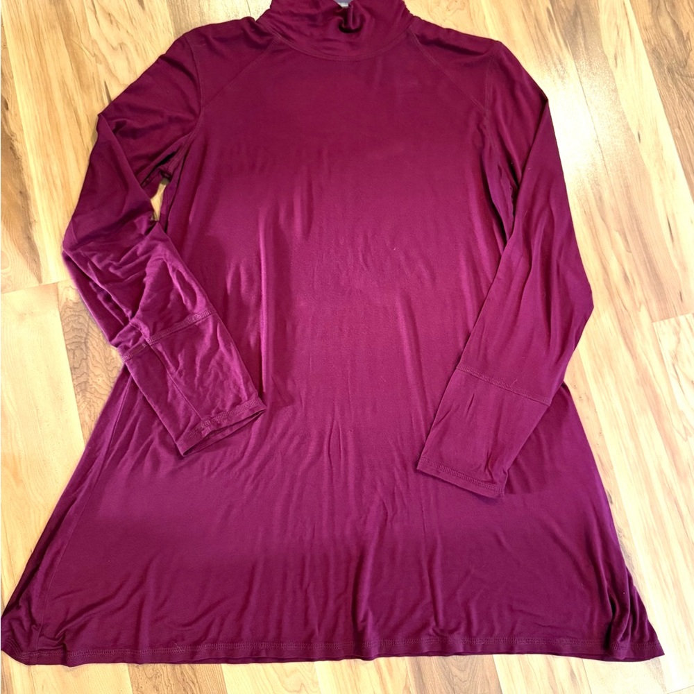 Cable & Gauge Burgundy Long Sleeve Tunic